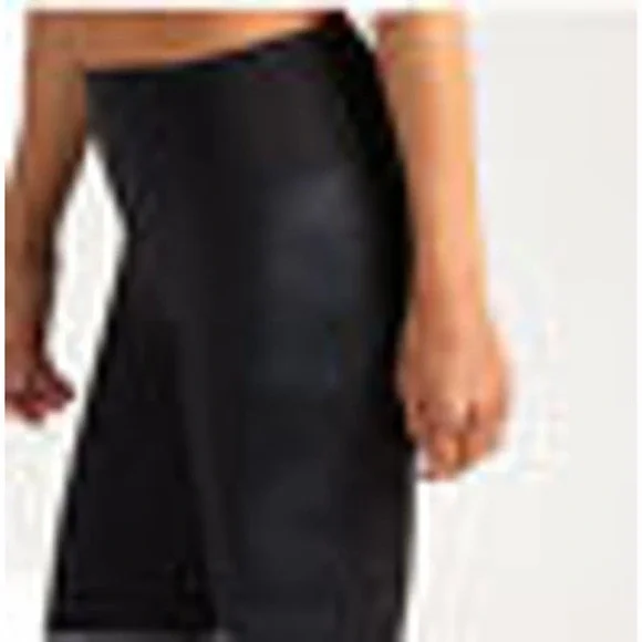 Vuori Asymmetric Block Leggings Black Camo Contrast XLarge - Picture 2 of 12